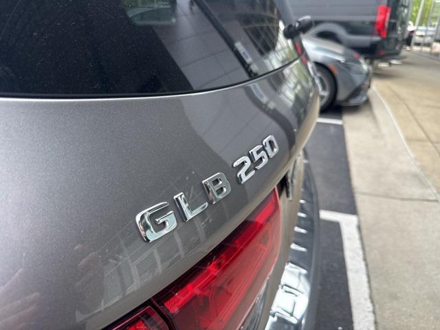 used 2021 Mercedes-Benz GLB 250 car, priced at $19,900