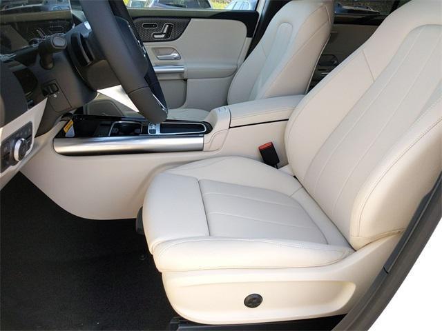 used 2025 Mercedes-Benz GLA 250 car, priced at $39,900