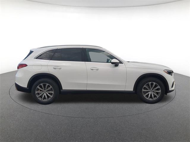 new 2025 Mercedes-Benz GLC 300 car, priced at $54,185