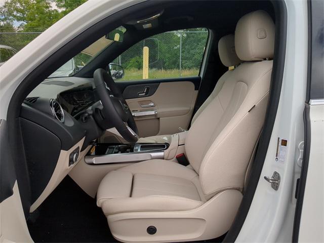 new 2025 Mercedes-Benz GLB 250 car, priced at $46,550