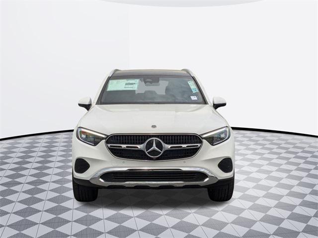 new 2025 Mercedes-Benz GLC 300 car, priced at $56,270