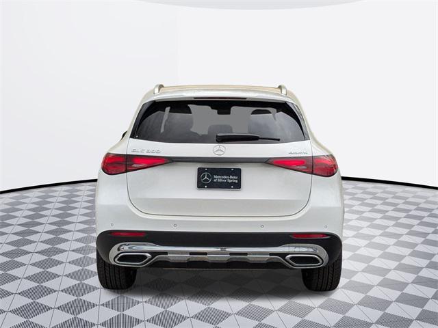 new 2025 Mercedes-Benz GLC 300 car, priced at $56,270