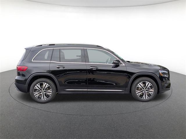 new 2026 Mercedes-Benz GLB 250 car, priced at $52,060