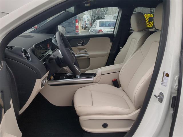 new 2025 Mercedes-Benz GLA 250 car, priced at $44,250