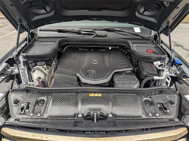 new 2026 Mercedes-Benz GLS 450 car, priced at $100,715