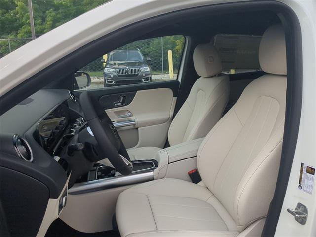 new 2025 Mercedes-Benz GLA 250 car, priced at $44,250