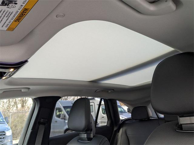 used 2025 Mercedes-Benz GLC 350e car, priced at $57,900