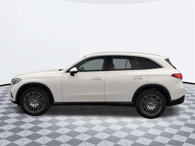 new 2025 Mercedes-Benz GLC 300 car, priced at $57,210