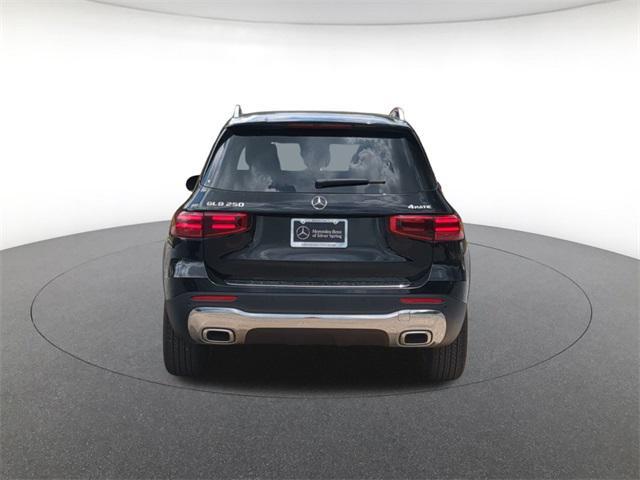 new 2025 Mercedes-Benz GLB 250 car, priced at $52,895