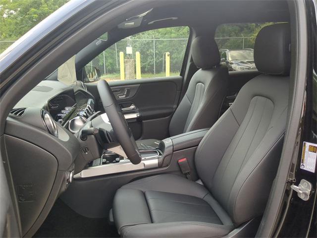 new 2025 Mercedes-Benz GLB 250 car, priced at $52,895