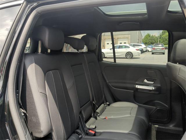 new 2025 Mercedes-Benz GLB 250 car, priced at $52,895
