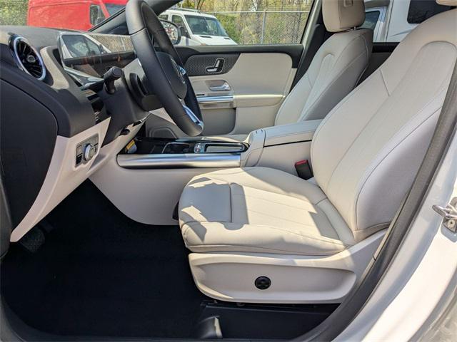 new 2025 Mercedes-Benz GLA 250 car, priced at $44,250