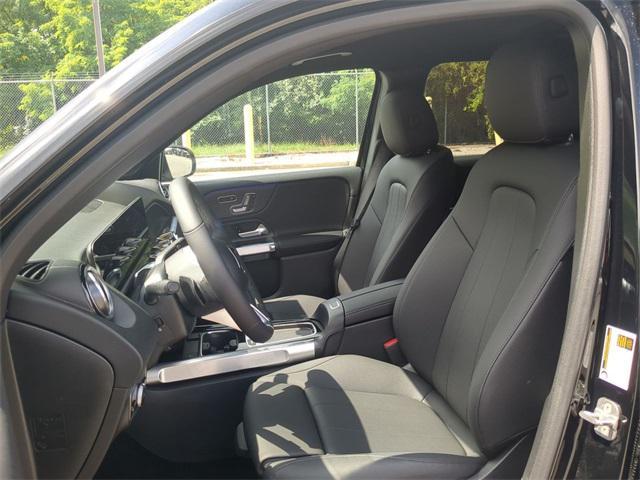 new 2025 Mercedes-Benz GLB 250 car, priced at $51,590