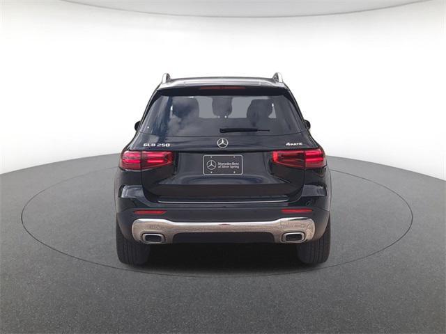new 2025 Mercedes-Benz GLB 250 car, priced at $51,590