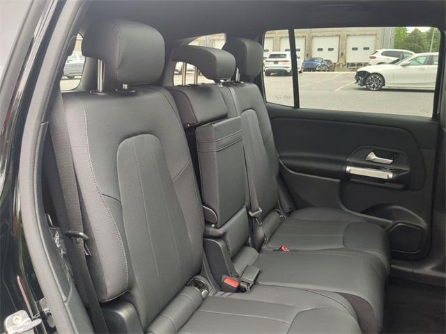 new 2025 Mercedes-Benz GLB 250 car, priced at $51,590