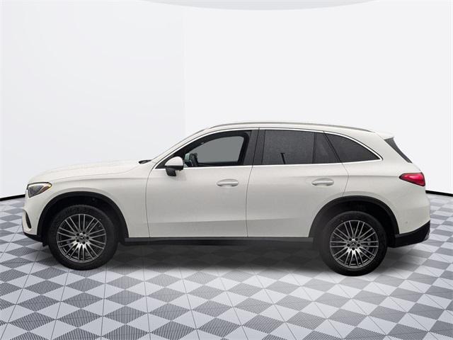 new 2025 Mercedes-Benz GLC 300 car, priced at $58,345