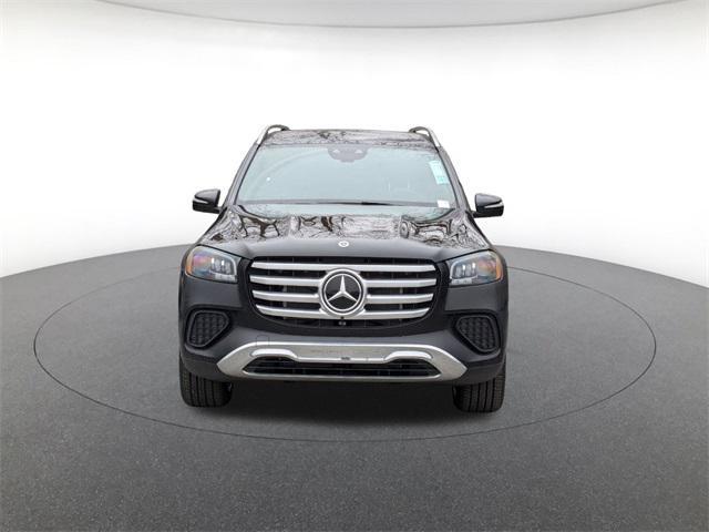 new 2025 Mercedes-Benz GLS 450 car, priced at $91,945