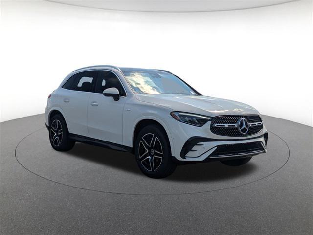 new 2025 Mercedes-Benz GLC 350e car, priced at $67,900