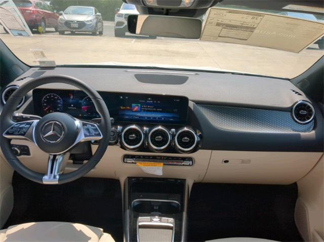 new 2025 Mercedes-Benz GLA 250 car, priced at $44,250