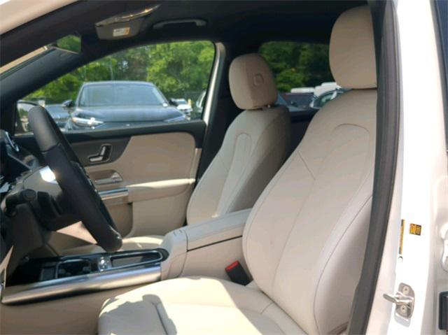 new 2025 Mercedes-Benz GLA 250 car, priced at $44,250