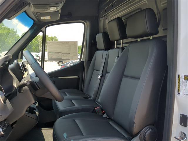 new 2025 Mercedes-Benz Sprinter 2500 car, priced at $88,616