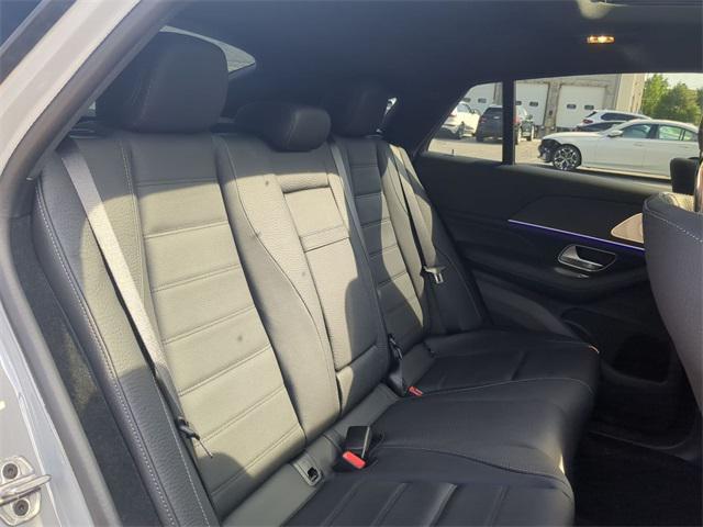 new 2025 Mercedes-Benz GLE 450 car, priced at $88,715