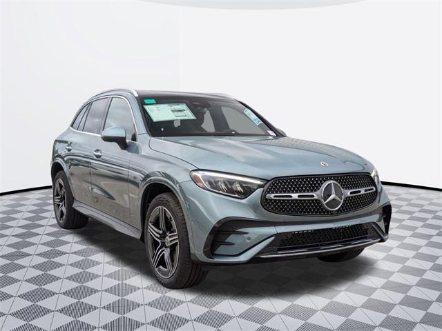 new 2025 Mercedes-Benz GLC 300 car, priced at $61,185