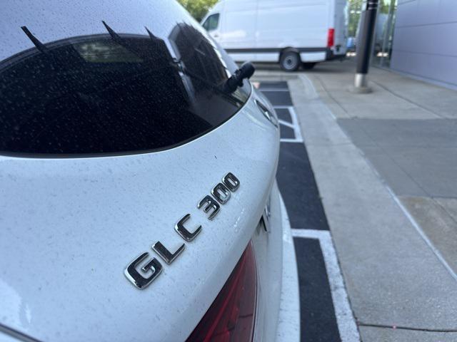 used 2021 Mercedes-Benz GLC 300 car, priced at $26,900