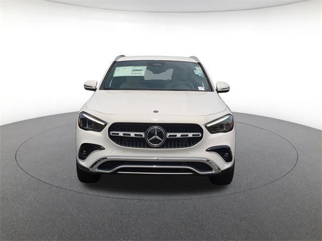 new 2025 Mercedes-Benz GLA 250 car, priced at $47,295