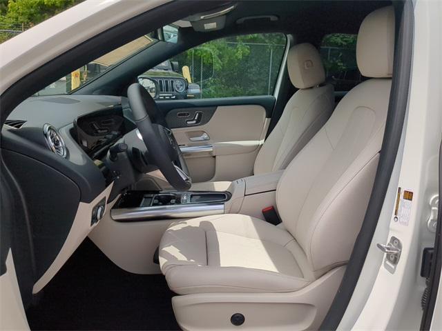 new 2025 Mercedes-Benz GLA 250 car, priced at $47,295