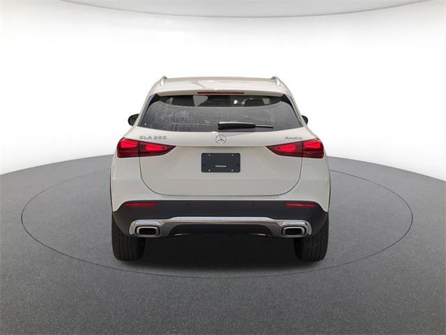 new 2025 Mercedes-Benz GLA 250 car, priced at $47,295