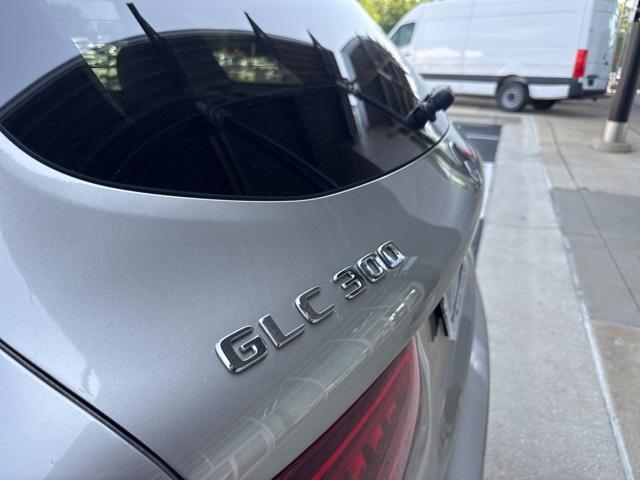 used 2021 Mercedes-Benz GLC 300 car, priced at $26,900