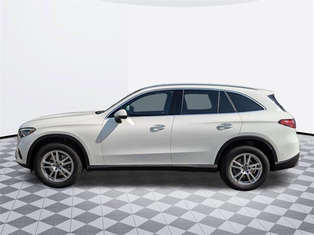 new 2025 Mercedes-Benz GLC 300 car, priced at $56,450