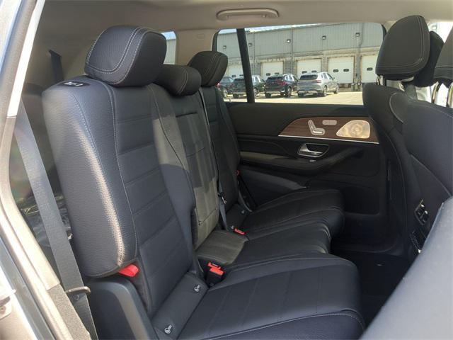 new 2025 Mercedes-Benz GLS 450 car, priced at $96,635