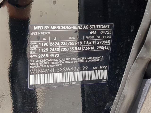 new 2025 Mercedes-Benz GLB 250 car, priced at $51,845