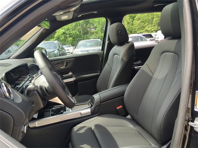 new 2025 Mercedes-Benz GLB 250 car, priced at $51,845