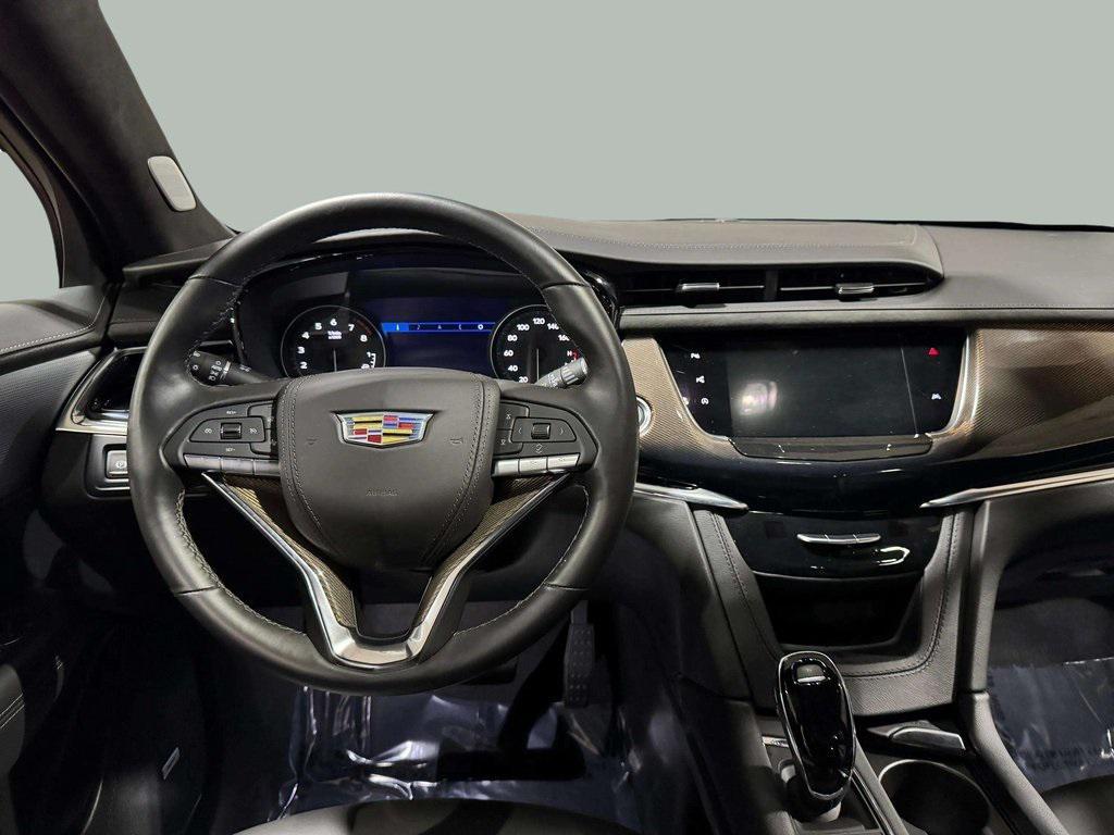 used 2024 Cadillac XT6 car, priced at $51,895