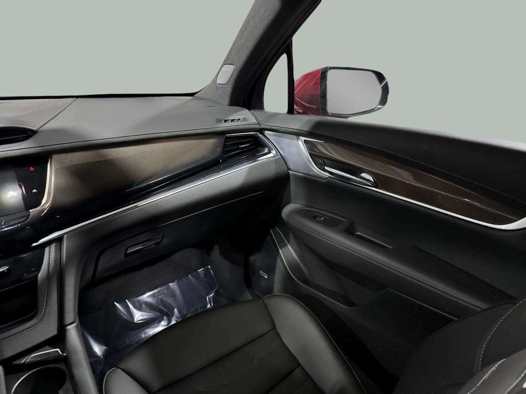 used 2024 Cadillac XT6 car, priced at $51,895