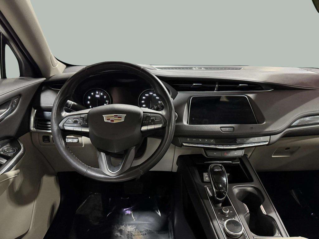 used 2020 Cadillac XT4 car, priced at $17,995