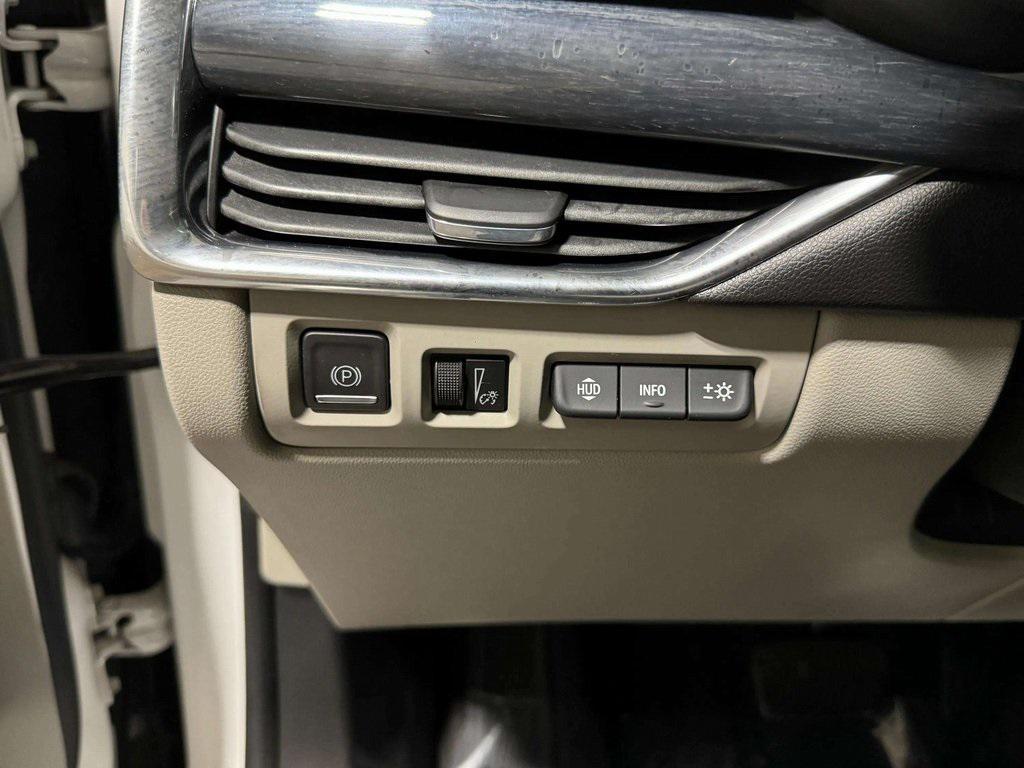 used 2020 Cadillac XT4 car, priced at $17,995