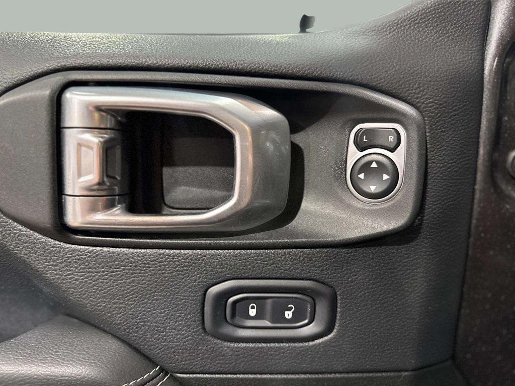 used 2019 Jeep Wrangler Unlimited car, priced at $27,500