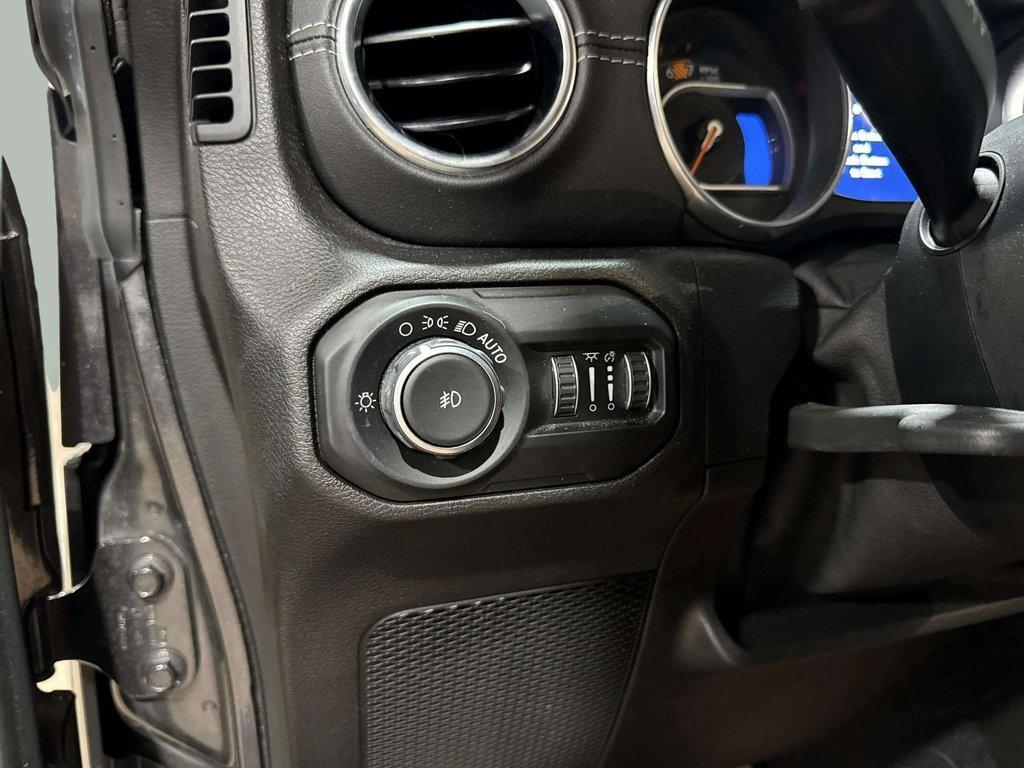 used 2019 Jeep Wrangler Unlimited car, priced at $27,500