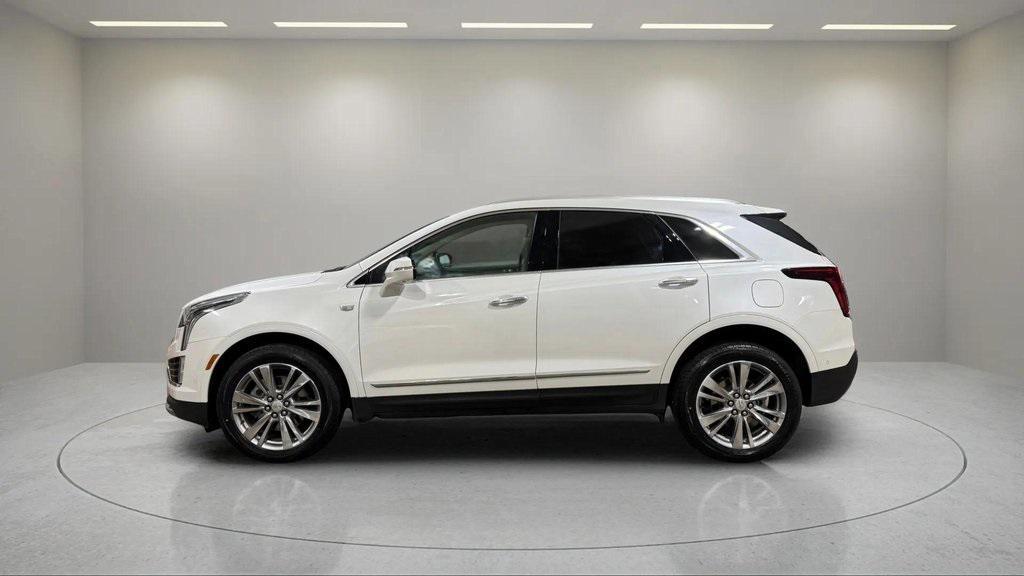 used 2023 Cadillac XT5 car, priced at $35,995