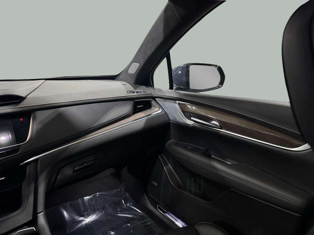 used 2024 Cadillac XT5 car, priced at $55,995