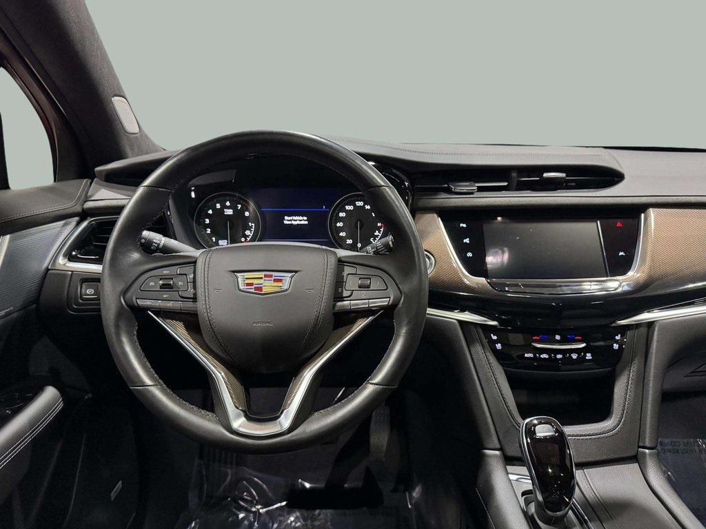 used 2024 Cadillac XT6 car, priced at $52,995