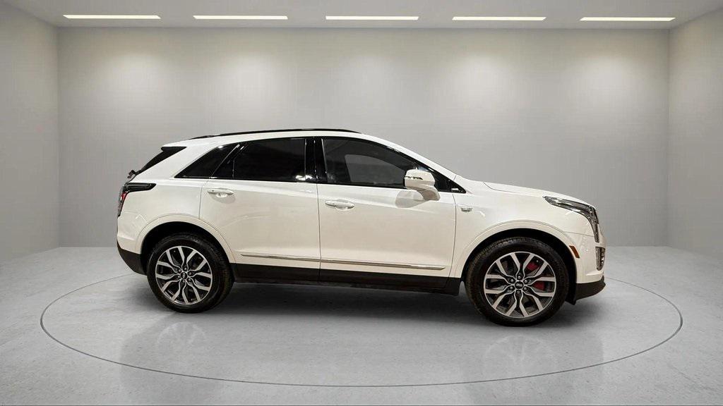used 2024 Cadillac XT5 car, priced at $44,995