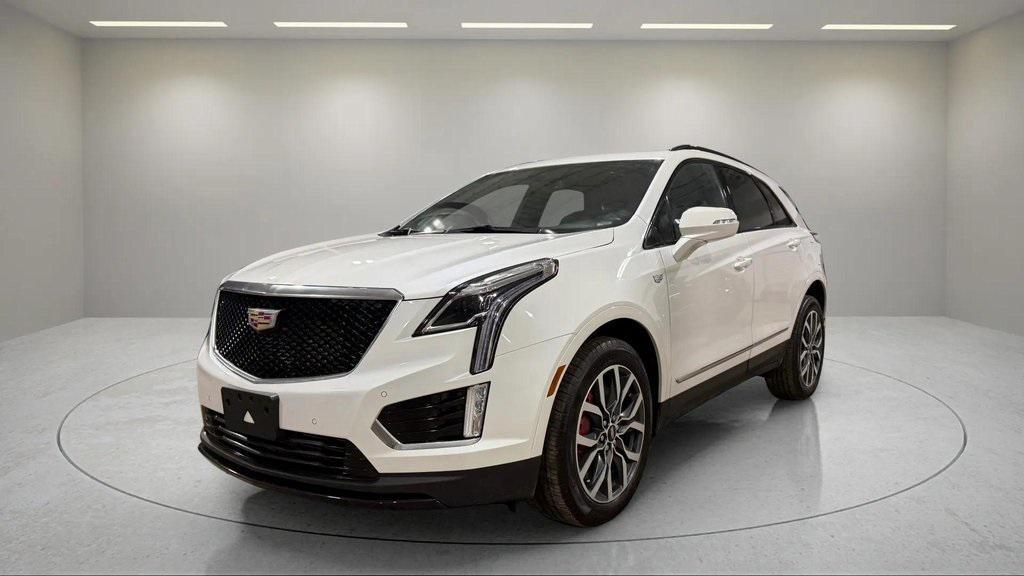 used 2024 Cadillac XT5 car, priced at $44,995