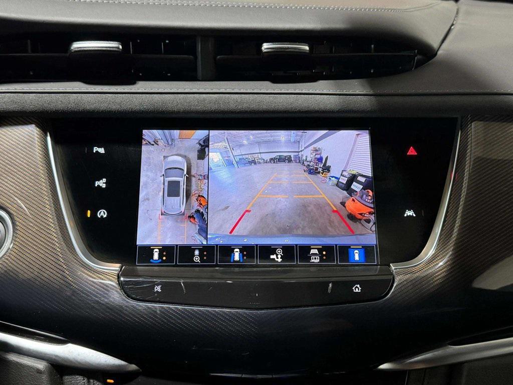 used 2024 Cadillac XT6 car, priced at $51,995
