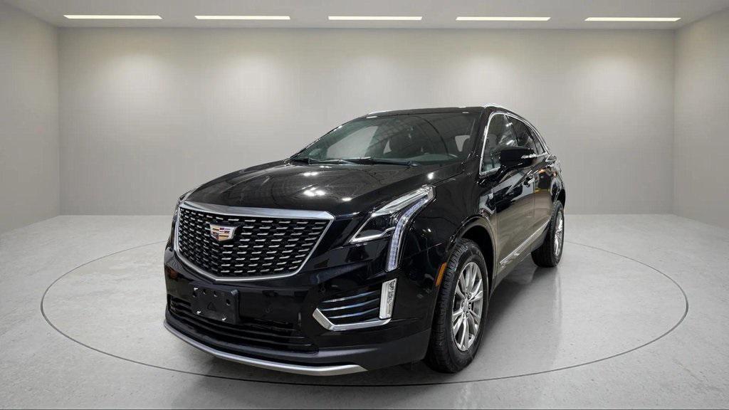 used 2022 Cadillac XT5 car, priced at $37,495