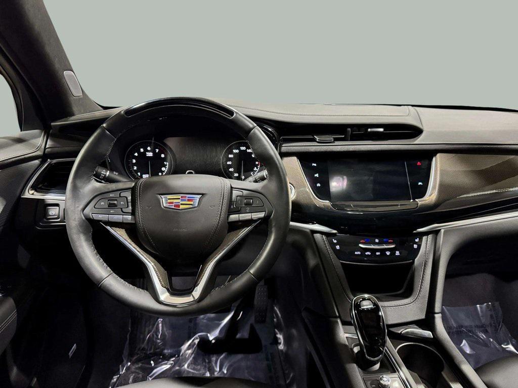 used 2024 Cadillac XT6 car, priced at $51,995
